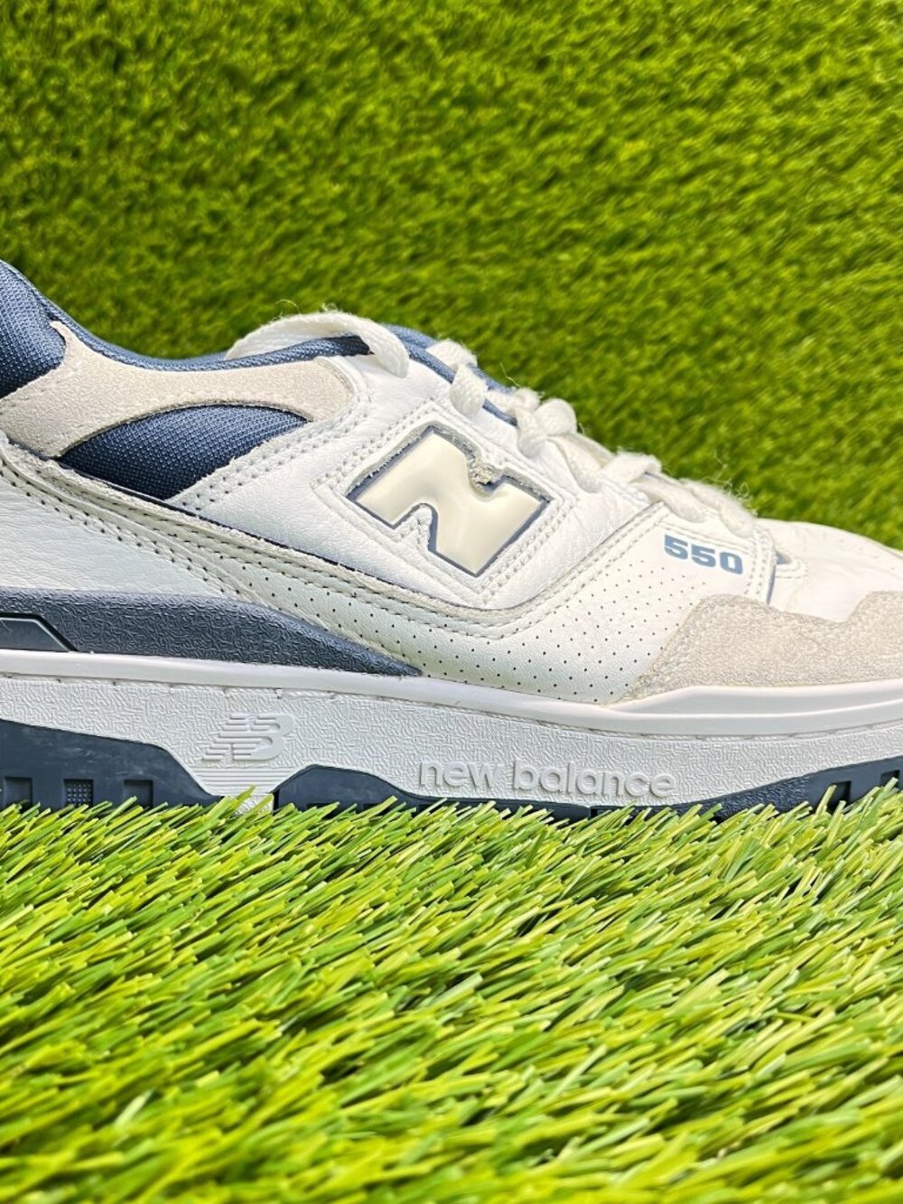 New Balance 550 Womens Size 9 White Blue Athletic Running Leather Shoes Sneakers